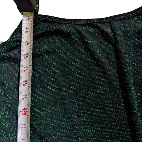 Green Glittering Chic Cozy Sparkly Shiny Glam Olivia blu sweater Size Small - Picture 3 of 6